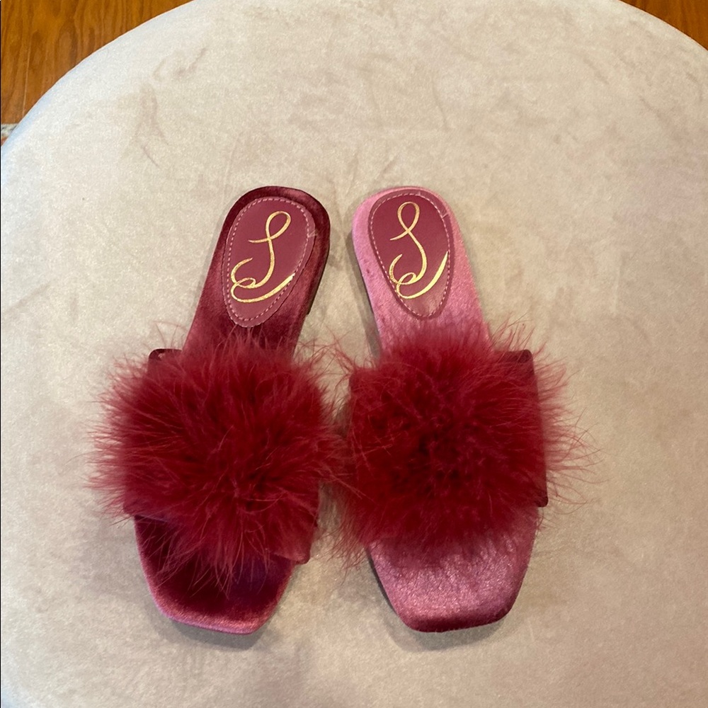 Elegant red Feather Slide Sandals